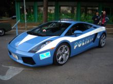 auto della polizia