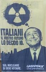 Greenpeace scala Palazzo Venezia