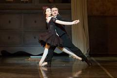COPPELIA, il girotondo sentimentale tra umani e automa