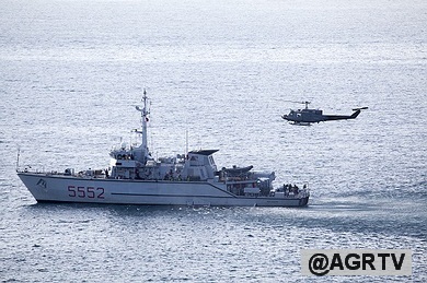 'esercitazione per il recupero in mare di immigrati