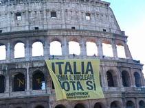 Greenpeace sul Colosseo